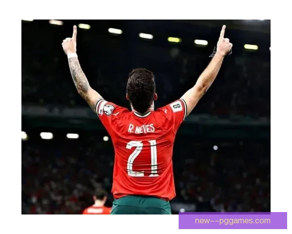 巴黎圣日耳曼正式宣布签下19岁葡萄牙中场天才若昂·内维斯